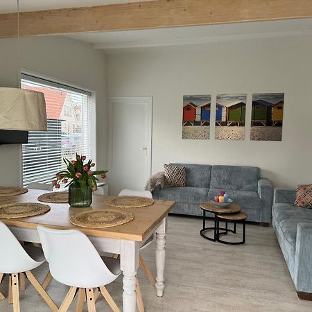 Bungalow Sunny, Lekker Uitwaaien Op Het Strand! Callantsoog Luaran gambar