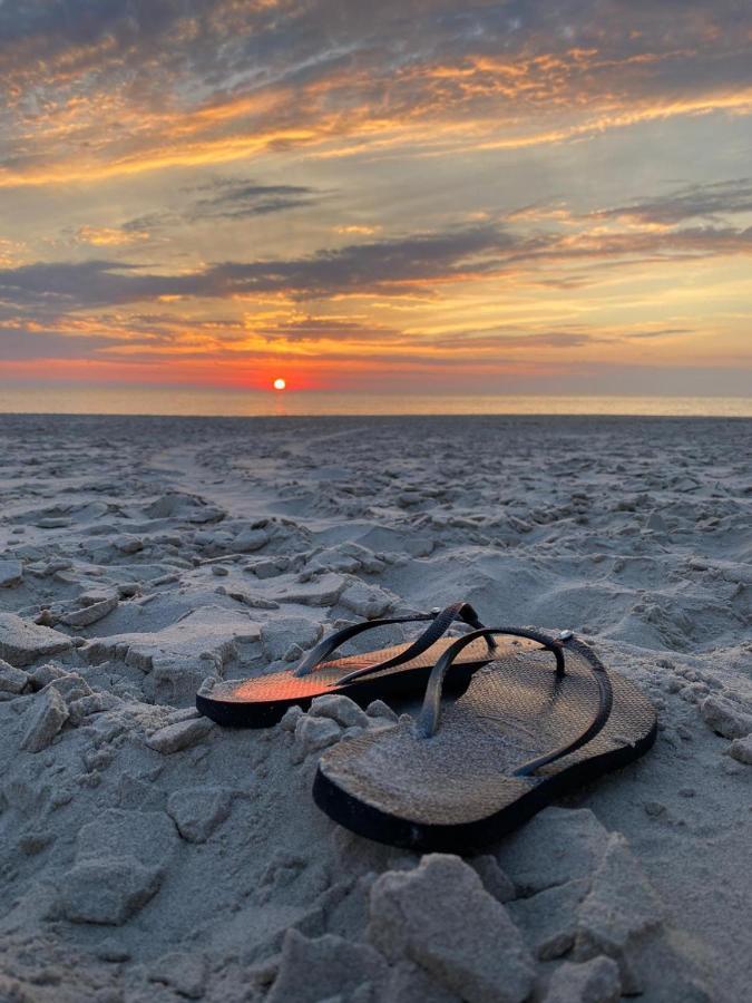 Bungalow Sunny, Lekker Uitwaaien Op Het Strand! Callantsoog Luaran gambar
