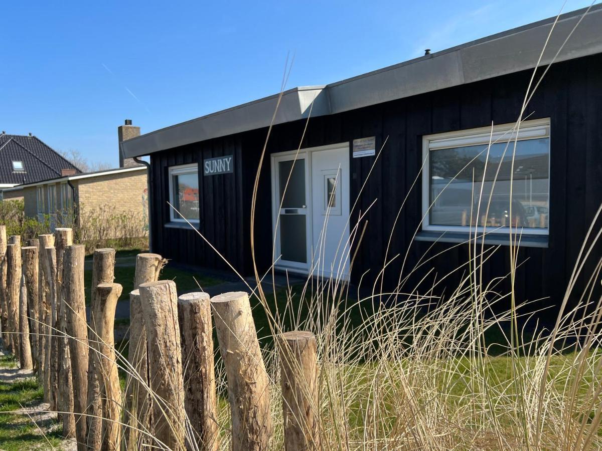 Bungalow Sunny, Lekker Uitwaaien Op Het Strand! Callantsoog Luaran gambar