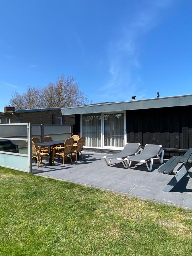 Bungalow Sunny, Lekker Uitwaaien Op Het Strand! Callantsoog Luaran gambar
